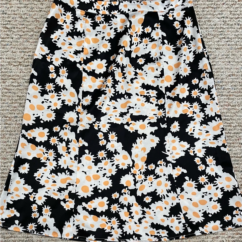 Flower satin midi skirt